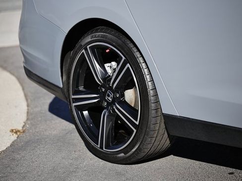 Certified 2023 Honda Accord Sport image 11