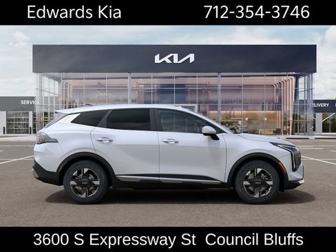 New 2026 Kia Sportage LX FWD image 8