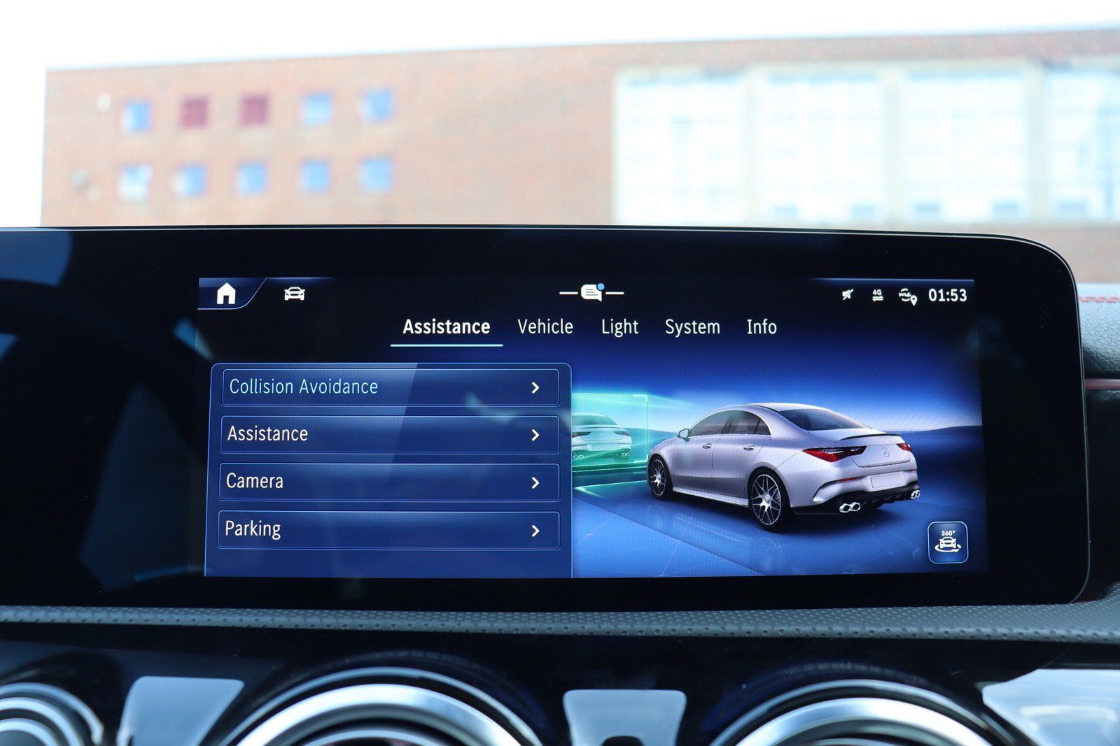 Used 2025 Mercedes-Benz CLA 35 AMG 4MATIC image 33