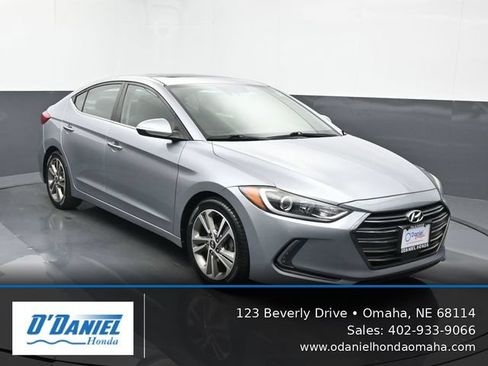 Used 2017 Hyundai Elantra Limited w/ Limited Ultimate Package 09 FWD image 8