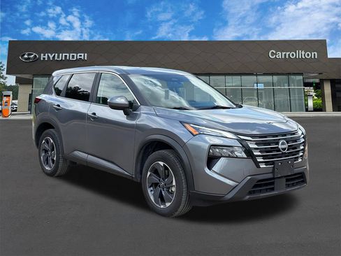 Used 2025 Nissan Rogue SV FWD image 3