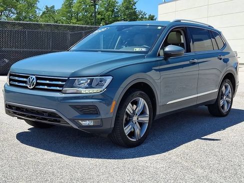 Used 2020 Volkswagen Tiguan SEL AWD/4WD image 6