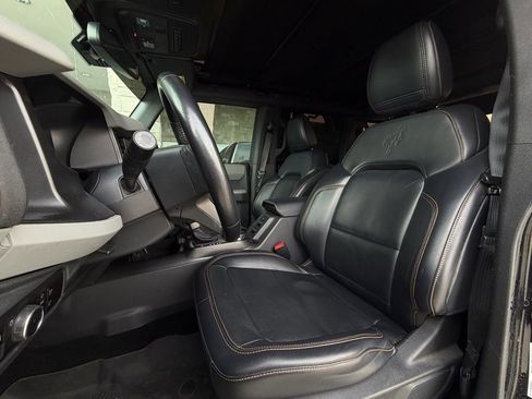 Used 2023 Ford Bronco Badlands image 6