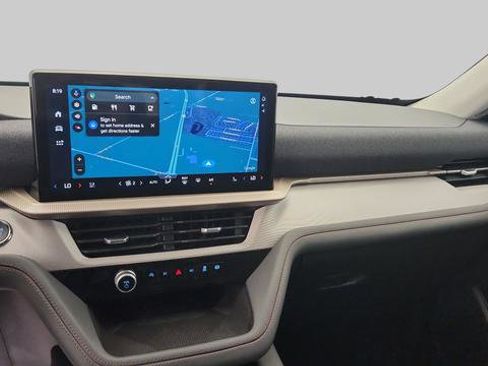 New 2025 Ford Explorer Active w/ Active Comfort Package image 17