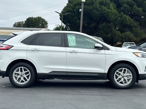 Used 2024 Ford Edge SEL AWD/4WD image 3