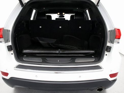 Used 2019 Jeep Grand Cherokee Limited image 28