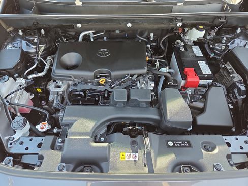 Used 2023 Toyota RAV4 XLE Premium image 31