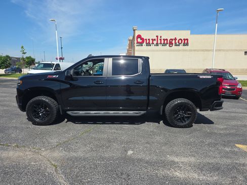 Used 2021 Chevrolet Silverado 1500 LT Trail Boss w/ Convenience Package II AWD/4WD image 7
