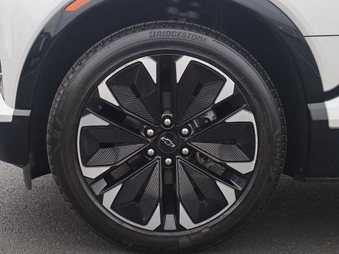 Used 2024 Chevrolet Blazer EV RS image 11