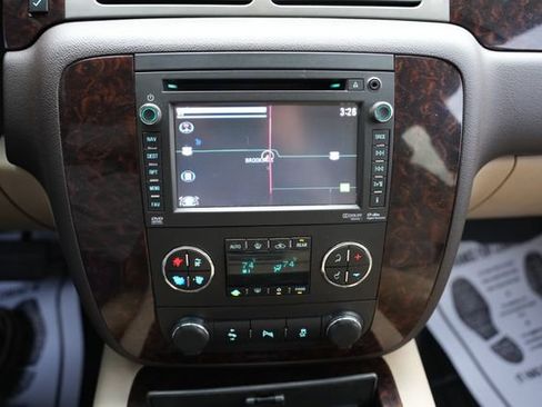 Used 2012 GMC Yukon XL Denali image 28