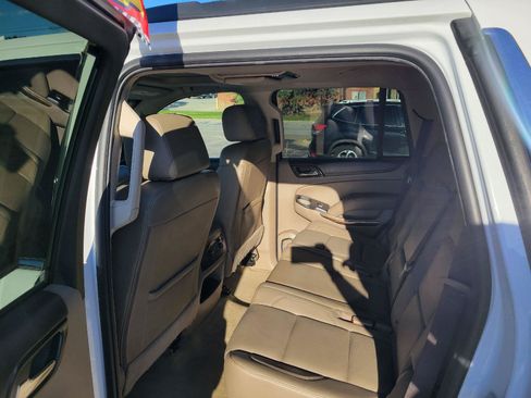 Used 2018 GMC Yukon SLT w/ Open Road Package AWD/4WD image 6