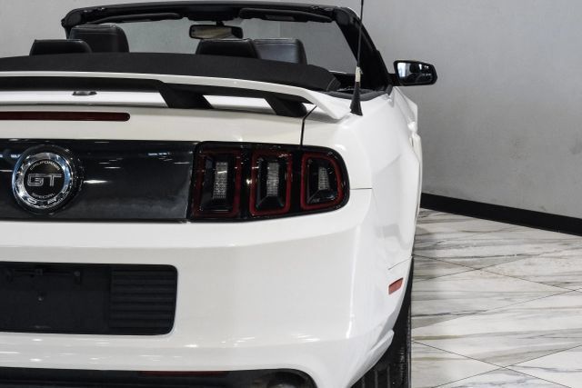 Used 2013 Ford Mustang GT Premium w/ Electronics Pkg RWD image 45