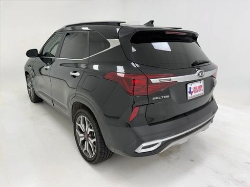 Used 2021 Kia Seltos SX w/ SX Sunroof Package AWD/4WD image 18