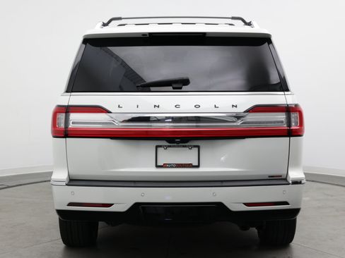 Used 2021 Lincoln Navigator Black Label w/ Cargo Convenience Package AWD/4WD image 8