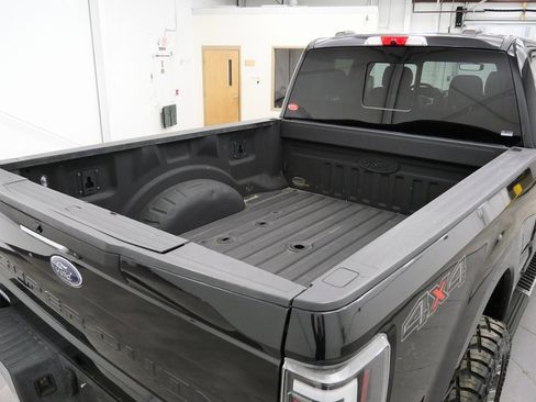Used 2020 Ford F350 Lariat image 39