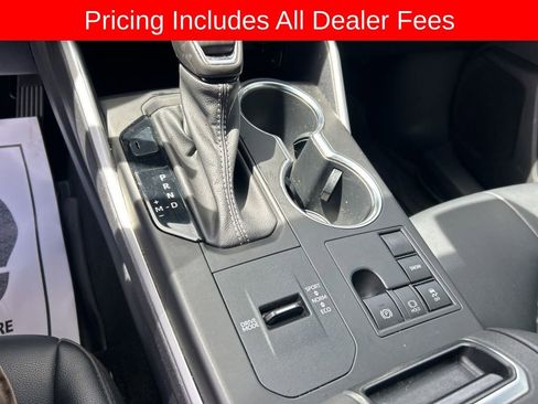 Used 2023 Toyota Highlander XSE FWD image 11