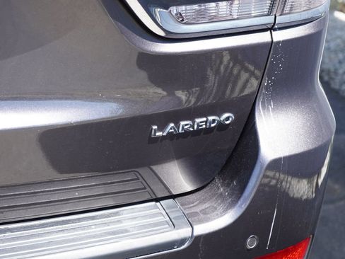 Used 2020 Jeep Grand Cherokee Laredo w/ Security & Convenience Group AWD/4WD image 8