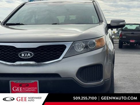 Used 2011 Kia Sorento LX AWD/4WD image 24