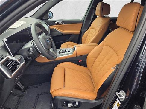 New 2026 BMW X5 xDrive50e w/ M Sport Package AWD/4WD image 4