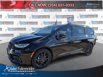 Used 2024 Chrysler Pacifica Limited w/ S Appearance Package