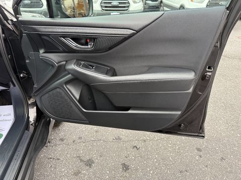 Used 2022 Subaru Outback Premium image 32