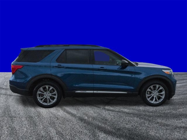 Certified 2022 Ford Explorer XLT w/ Equipment Group 202A RWD image 3