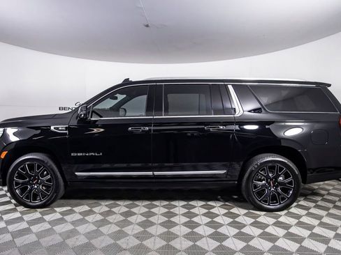 Used 2024 GMC Yukon XL Denali image 13