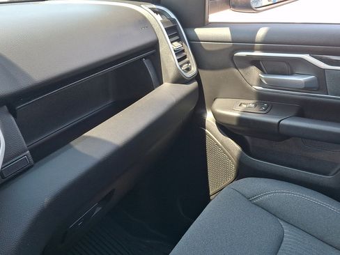 Used 2023 RAM 1500 Big Horn AWD/4WD image 35