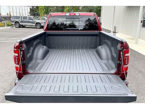 Used 2023 RAM 1500 Laramie AWD/4WD image 34