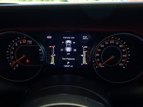 Used 2023 Jeep Gladiator Rubicon w/ LED Lighting Group AWD/4WD image 16