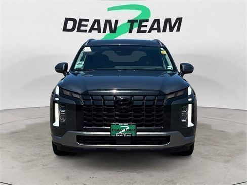 Used 2024 Hyundai Palisade Limited image 3