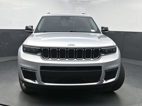 Used 2021 Jeep Grand Cherokee L Limited RWD image 45
