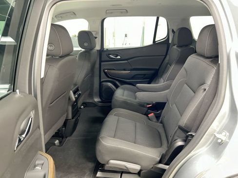 Used 2023 GMC Acadia SLE FWD image 22