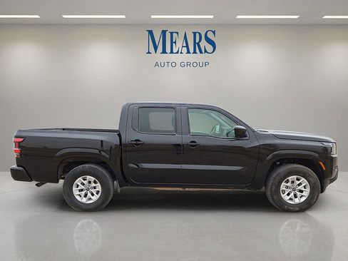 Used 2024 Nissan Frontier SV image 6