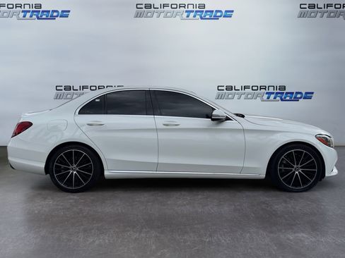 Used 2019 Mercedes-Benz C 300 Sedan image 4