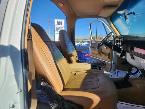 Used 1987 Chevrolet Blazer 4WD image 27