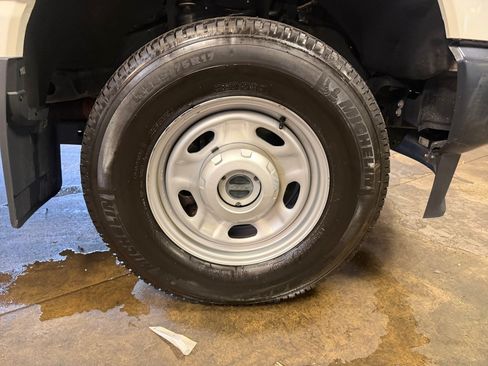Used 2023 Ford F350 XL AWD/4WD image 28
