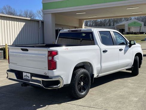Used 2023 Chevrolet Silverado 1500 LT image 3