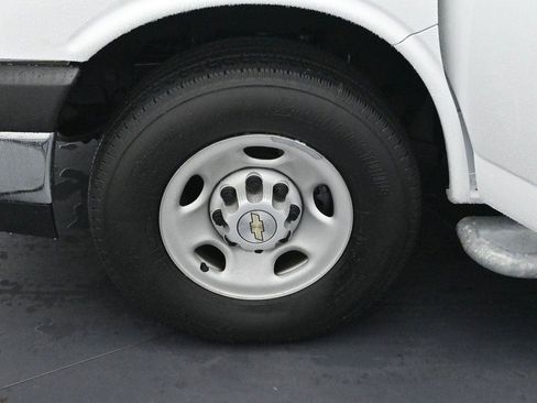Used 2024 Chevrolet Express 2500 w/ Driver Convenience Package RWD image 29