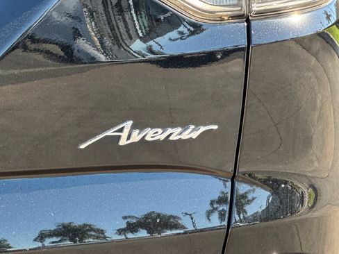 Certified 2024 Buick Enclave Avenir FWD image 29