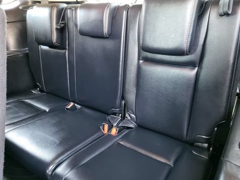 Used 2016 Toyota Highlander XLE AWD/4WD image 25