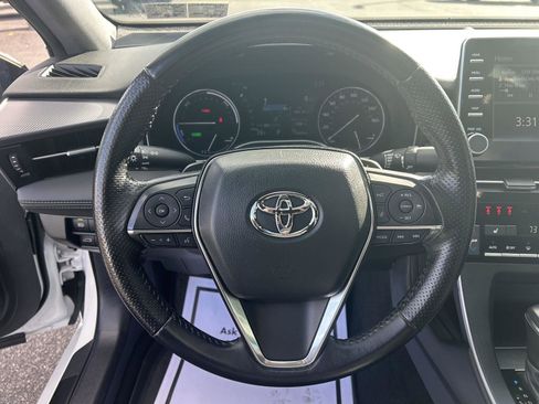 Used 2022 Toyota Avalon XSE image 20