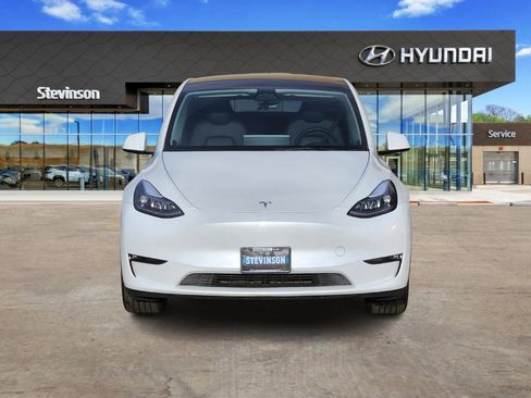 Used 2023 Tesla Model Y Long Range image 5