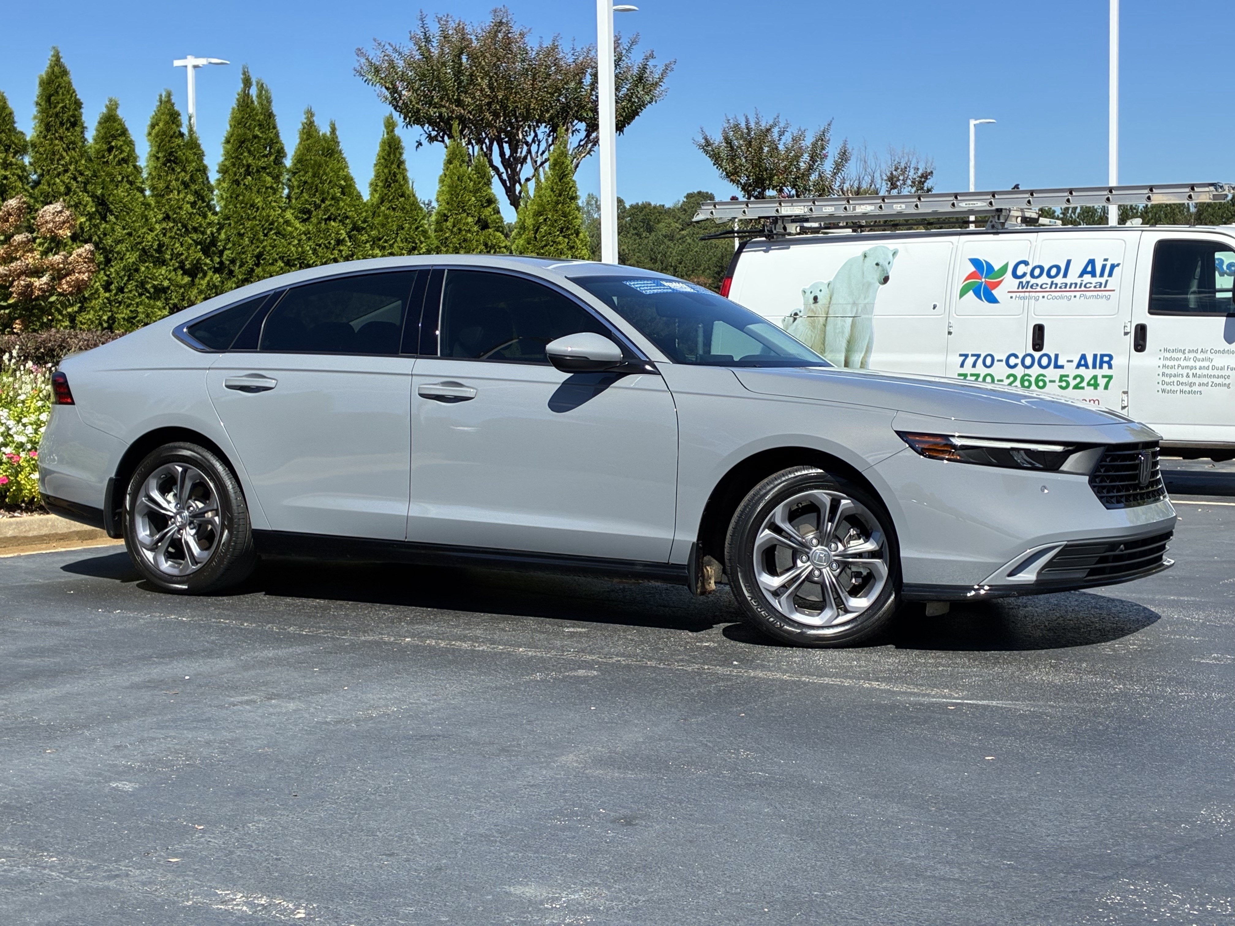 Used 2025 Honda Accord EX-L image 3