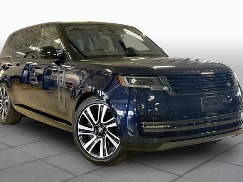 Used 2023 Land Rover Range Rover Long Wheelbase SE AWD/4WD image 2