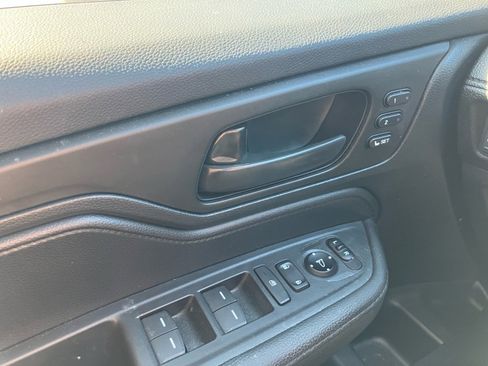 Certified 2024 Honda Odyssey EX-L image 36