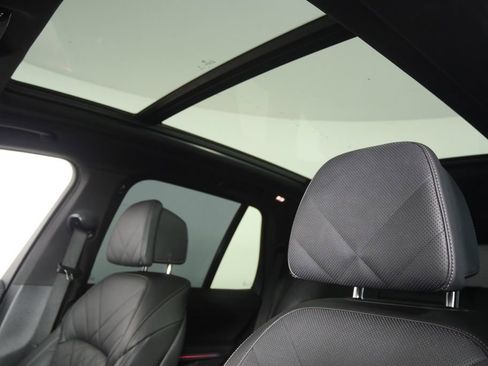 Used 2024 BMW X5 sDrive40i RWD image 11