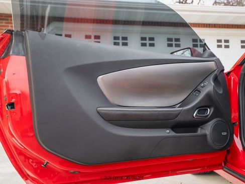 Used 2010 Chevrolet Camaro SS image 26