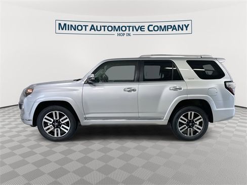 Used 2022 Toyota 4Runner Limited image 5