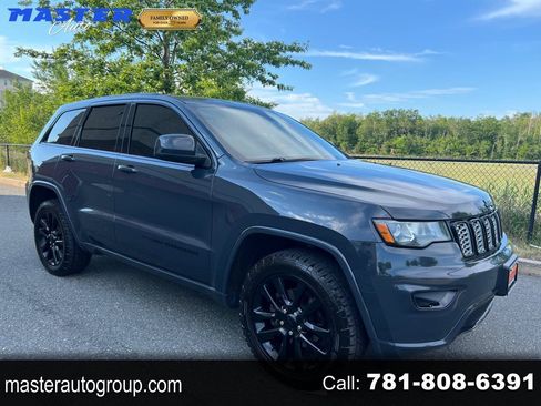 Used 2018 Jeep Grand Cherokee Altitude AWD/4WD image 1